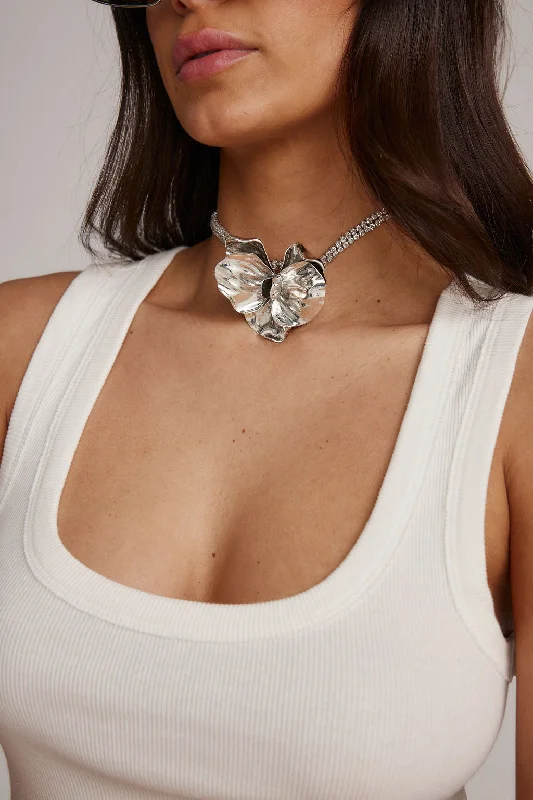 Heart-Shaped Diamond Necklaces-Camila Silver Flower Choker Necklace